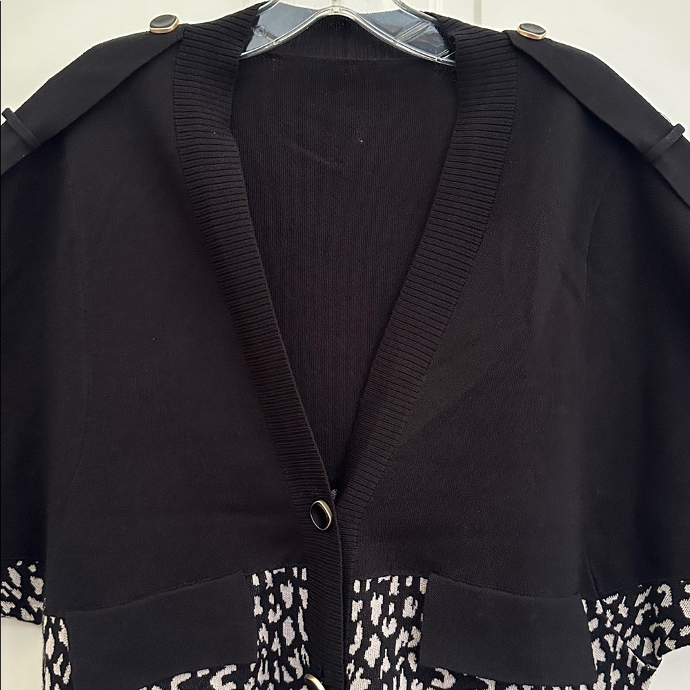 Chic Black and White Cheetah Leopard Patterned Button Front Sweater Cardigan M - Picture 5 of 8